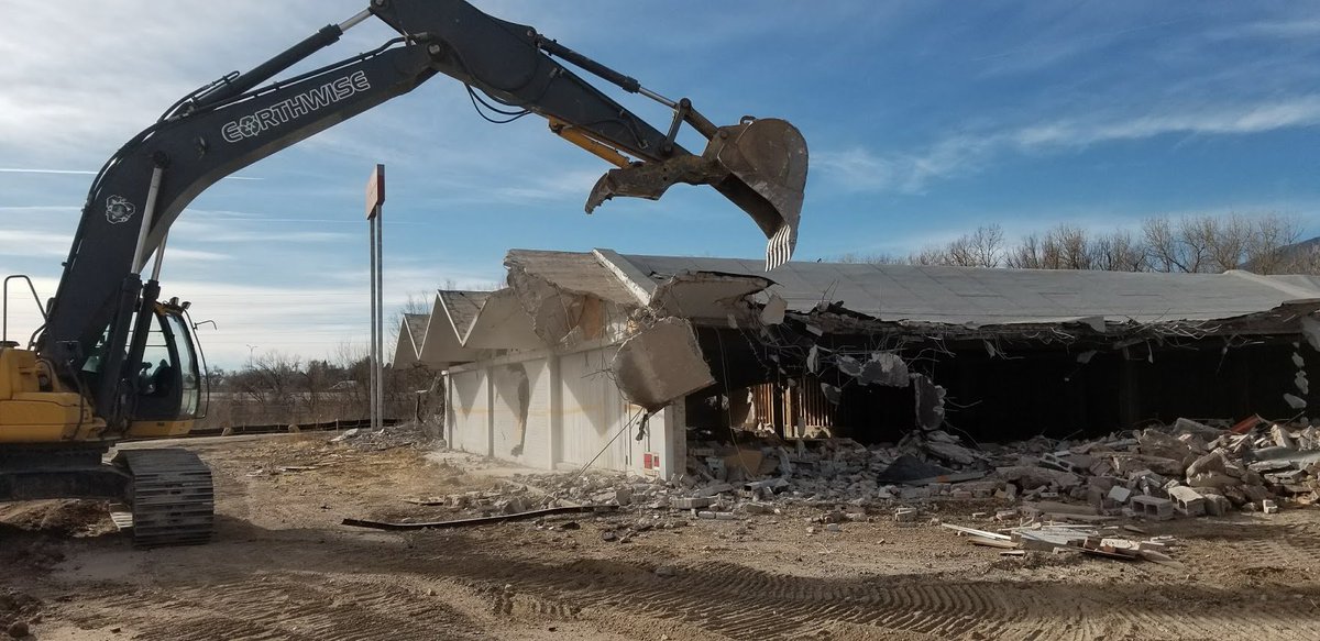 ProEarthwise's tweet photo. Bowling Alley Total Demo Early 2018 https://t.co/KJFK0E3Qzb