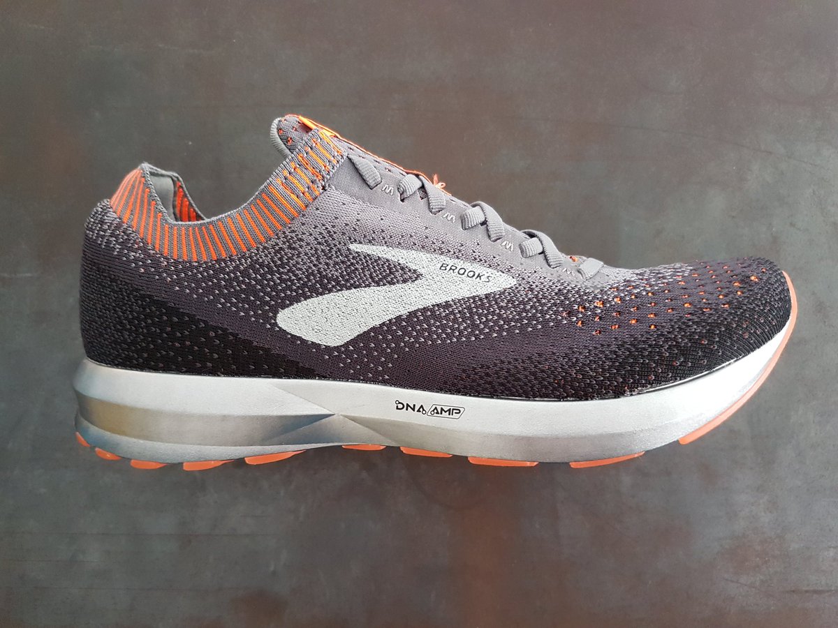 Brooks LEVITATE 2