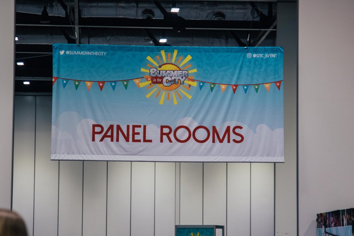 VloggingDay's tweet photo. #DidYouKnow that on Friday there is a panel dedicated to #InternationalVloggingDay? DON'T MISS OUT! 🎙️

Where: Fashion &amp; Beauty Stage @SummerInTheCity  🗓️
When: 1pm 🕐
Who: @MatthewSantoro  , @LucyBellaEarl , @EvanEdinger  &amp; AJ Brinnard https://t.co/2MQQkUtulp