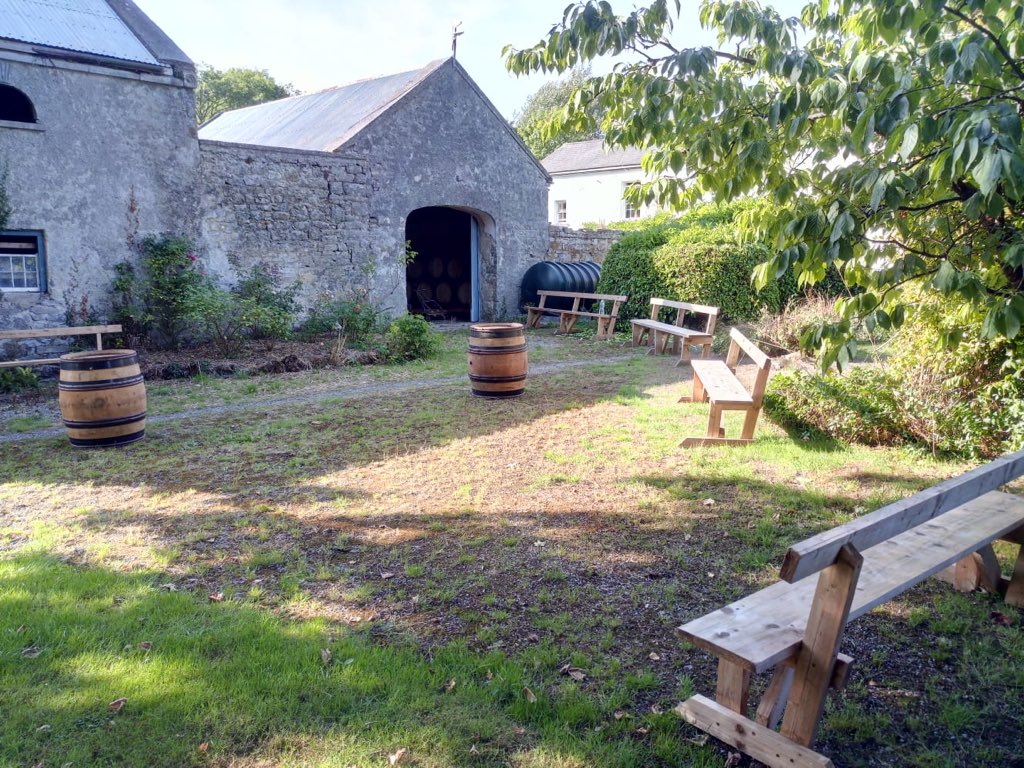 Canvasbeer's tweet image. Open your mind: 

This Saturday's Barrel Room Sessions Schedule

2:30pm
Sustainability and the state of farming in Ireland talk

3:30pm:
Mindful drinking
- How to taste and experience beer to it’s fullest