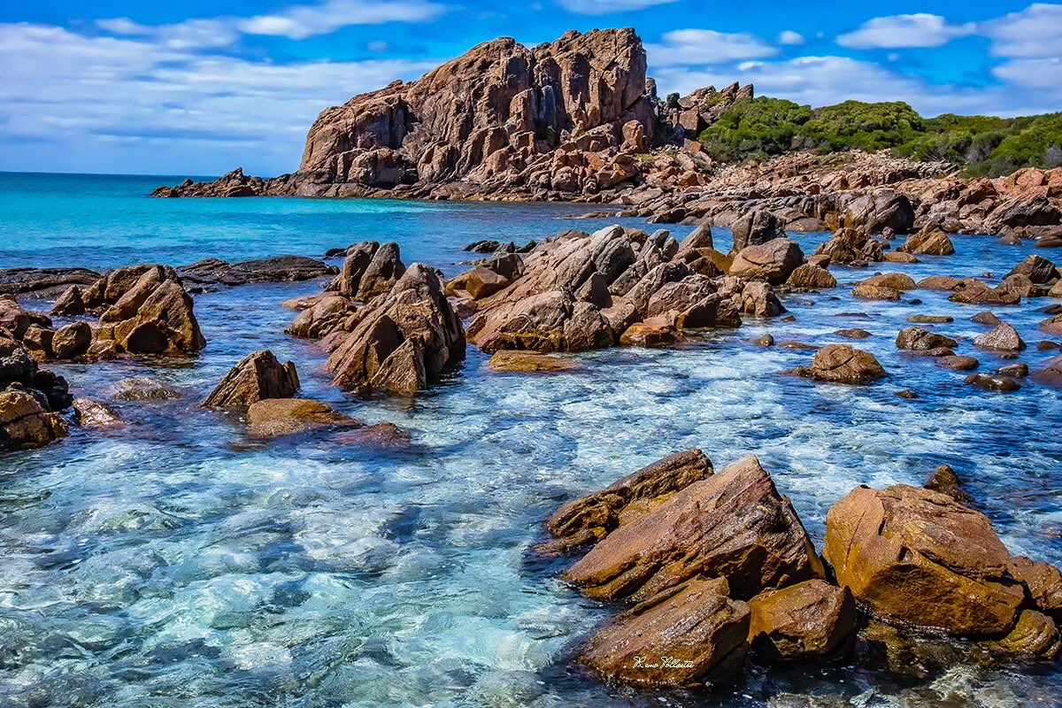 Castle rock is an impressive natural structure near Dunsborugh in Western Australia 🇦🇺🌊😀

#beach #australia #rock #sea #travel #nature #instagood #sky #photography 🌊🇦🇺😀