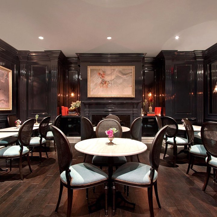TriumphHotels's tweet photo. RP: @Lanternskeep is a unique entity in its own right, serving a carefully selected slate of creative + inspired drinks in an intimate, exclusive environment. #triumphhotels #theiroquois #hotellife #nyc #ny #nyc #newyork #nyhotels #hotel #speakeasy #lanternskeep #cocktails https://t.co/zlB0RD2gDF
