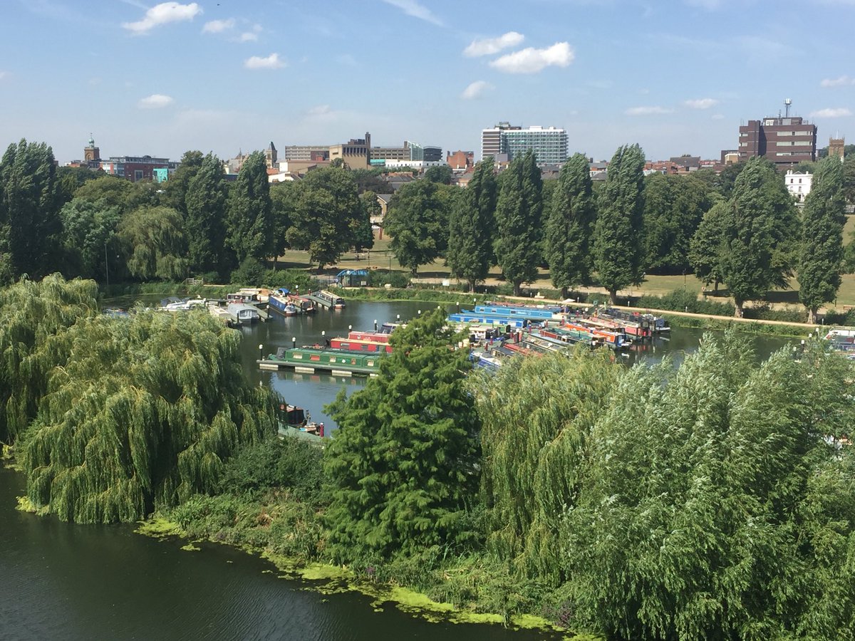 Lunchtime view from #WatersideCampus .
Beautiful - well worth the wait 😎⁦@UniNorthants⁩ ⁦@UniNorthampton⁩  ⁦@NN_BestSurprise⁩