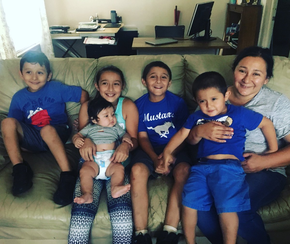 inroom116's tweet photo. We had so much fun visiting our first grade families yesterday! #msoctx https://t.co/dU55mhsJMU