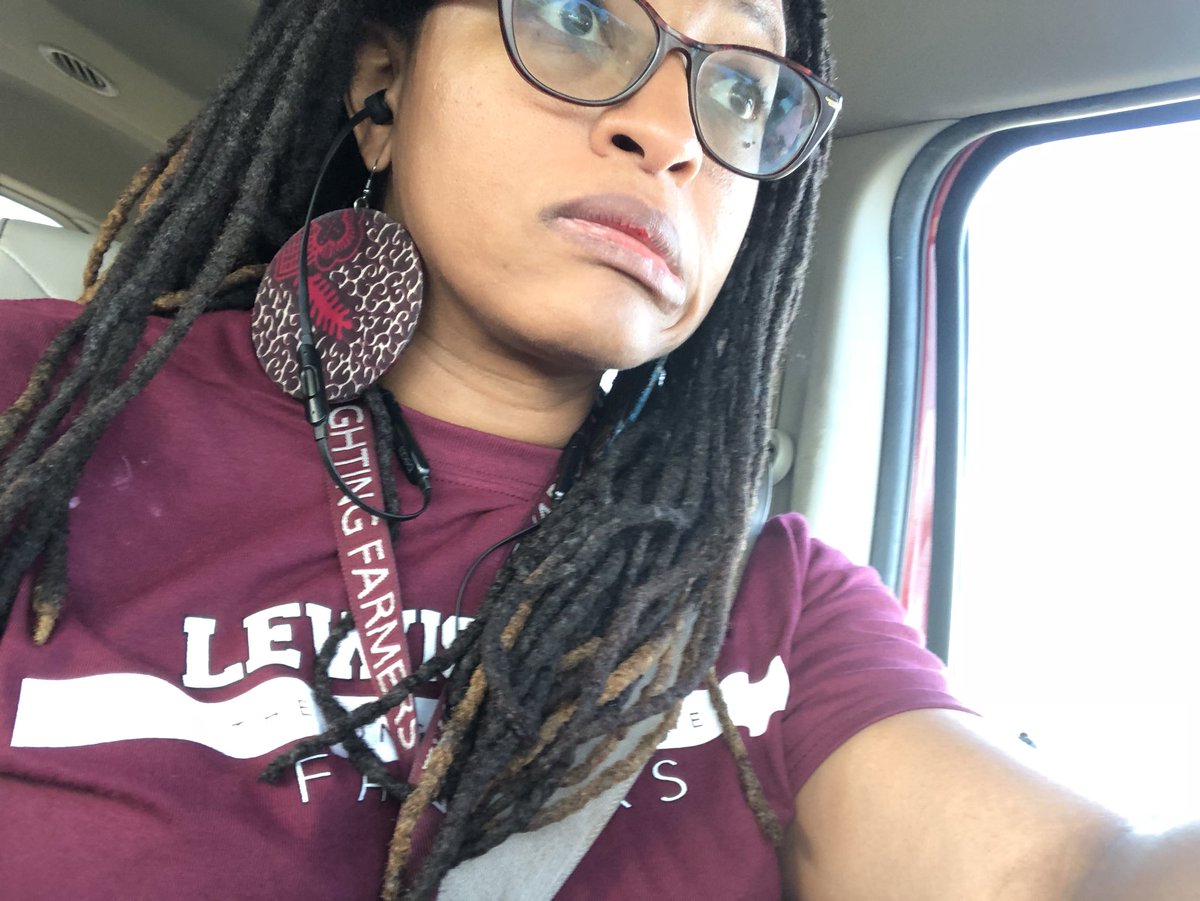 DigiKolo's tweet photo. The face you make when you've got to rush home b/c you wore the wrong shirt to inservice on the 1st day back at school. @LHSHarmon
#teacherproblems
#bharmonnow
#wrongshirt https://t.co/Jsg4LobqS7