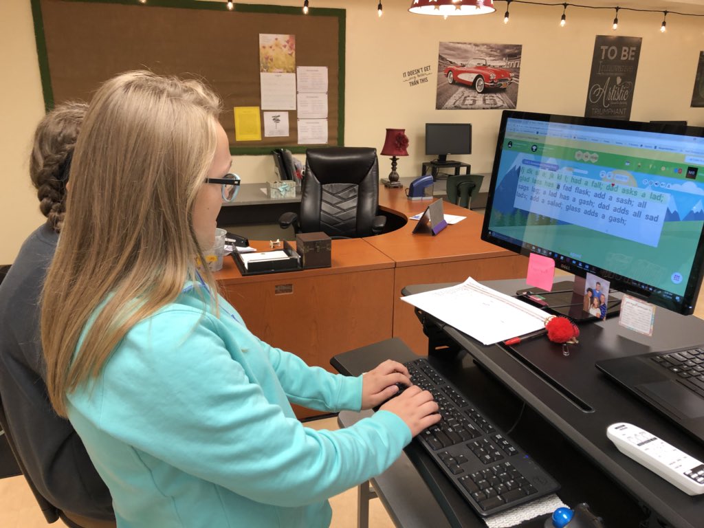 babblema's tweet photo. #GHSStuTech18
Typing Agent practice. It’s been a long time since these seniors tested their skills! https://t.co/9Oihk1RQNu