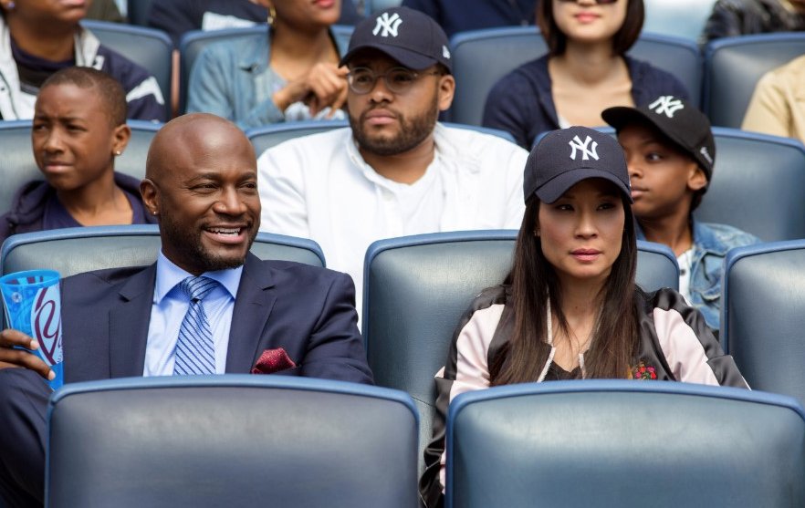 JeerasBlog's tweet image. #Setitup (2018) เมื่อลูกน้องวางแผนให้เจ้านายบ้างาน 2 คน ตกหลุมรักกัน เพื่อให้ตัวเองได้ว่างงานมากขึ้น เรื่องโคตรวุ่นจึงเกิดขึ้น 

โซลอี้น่ารักมากกกกก นางฟ้าชาร์ลีลูซี่ลิว สวยไม่สร่าง 8/10 วัยทำงานดูเพลิน และต้องทบทวนตัวเองเรื่องงานที่ทำตอนนี้แน่นอน 
#JeerasReview #NetflixTH