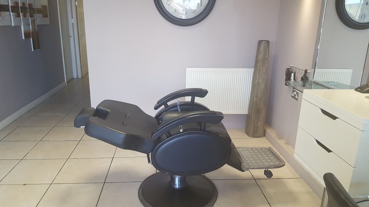 Essenzahair's tweet photo. ******Barber chair/section for rent*****

Barbering chair/section for rent

Available Tues-Sat with a late evening on Thursdays

Located in a busy, friendly salon in Shirley, Solihull

Competitive rates

For more information please call 0121 430 8822 or DM for more information.. https://t.co/bSjrBvkYTV