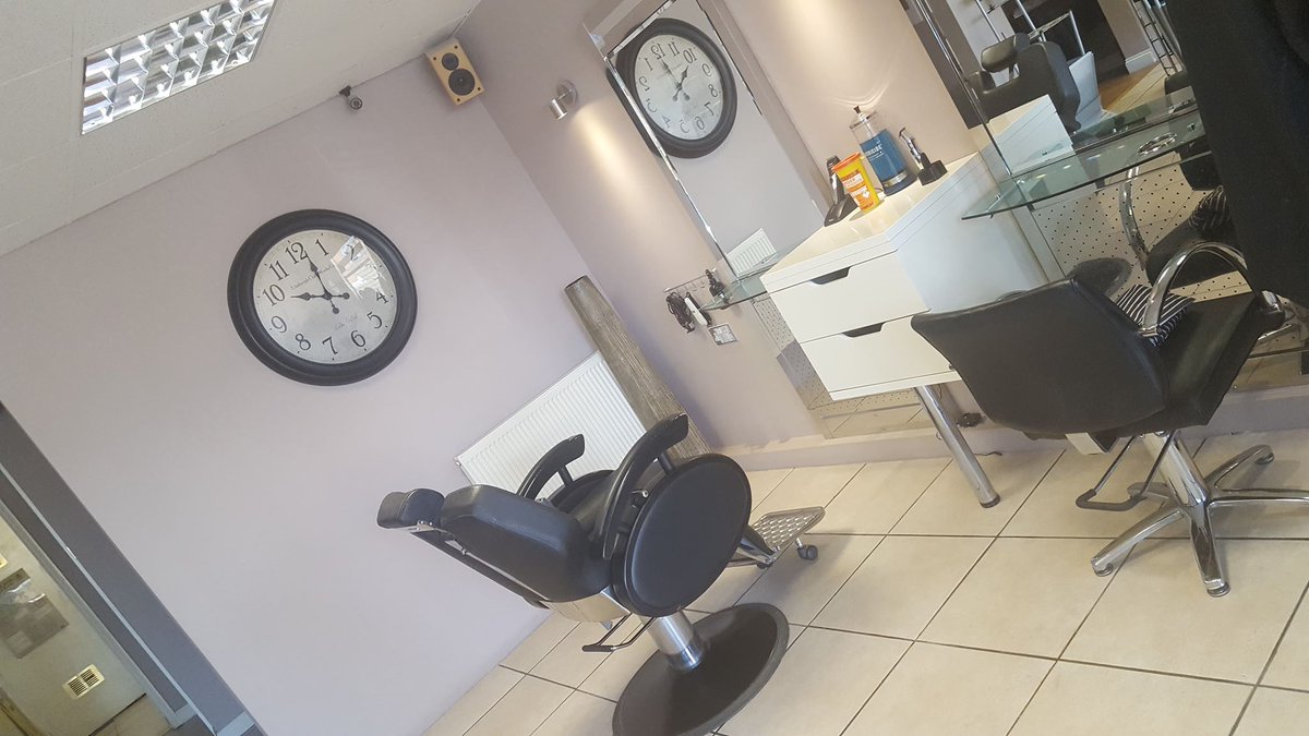Essenzahair's tweet photo. ******Barber chair/section for rent*****

Barbering chair/section for rent

Available Tues-Sat with a late evening on Thursdays

Located in a busy, friendly salon in Shirley, Solihull

Competitive rates

For more information please call 0121 430 8822 or DM for more information.. https://t.co/bSjrBvkYTV
