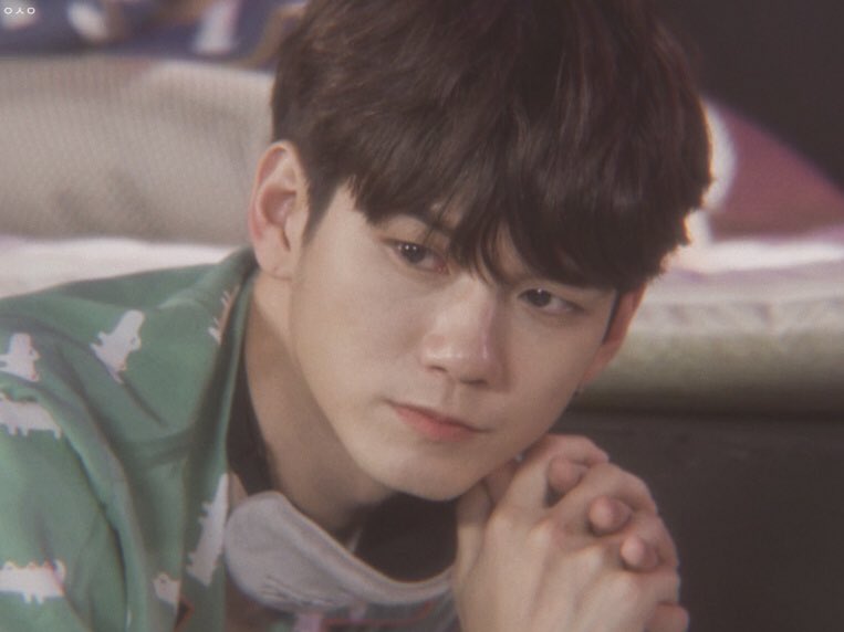 captureosw's tweet photo. #옹성우 #ongseongwu https://t.co/CFBrKYw1oW