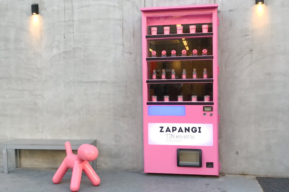 BlackpinkWines's tweet photo. Live ที่คาเฟ่ Zapangi นี้เอง มีความพิงคึ🤔 https://t.co/XFC8mnXty8