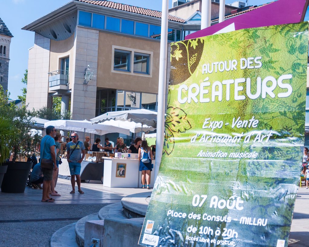stylemillau's tweet photo. Découvrez le Marché - Expo "Autour des créateurs" Les artisans d'art vous font partager leur passion ! Place des Consuls de Millau jusqu'à 20h https://t.co/tXUwCNZhW7