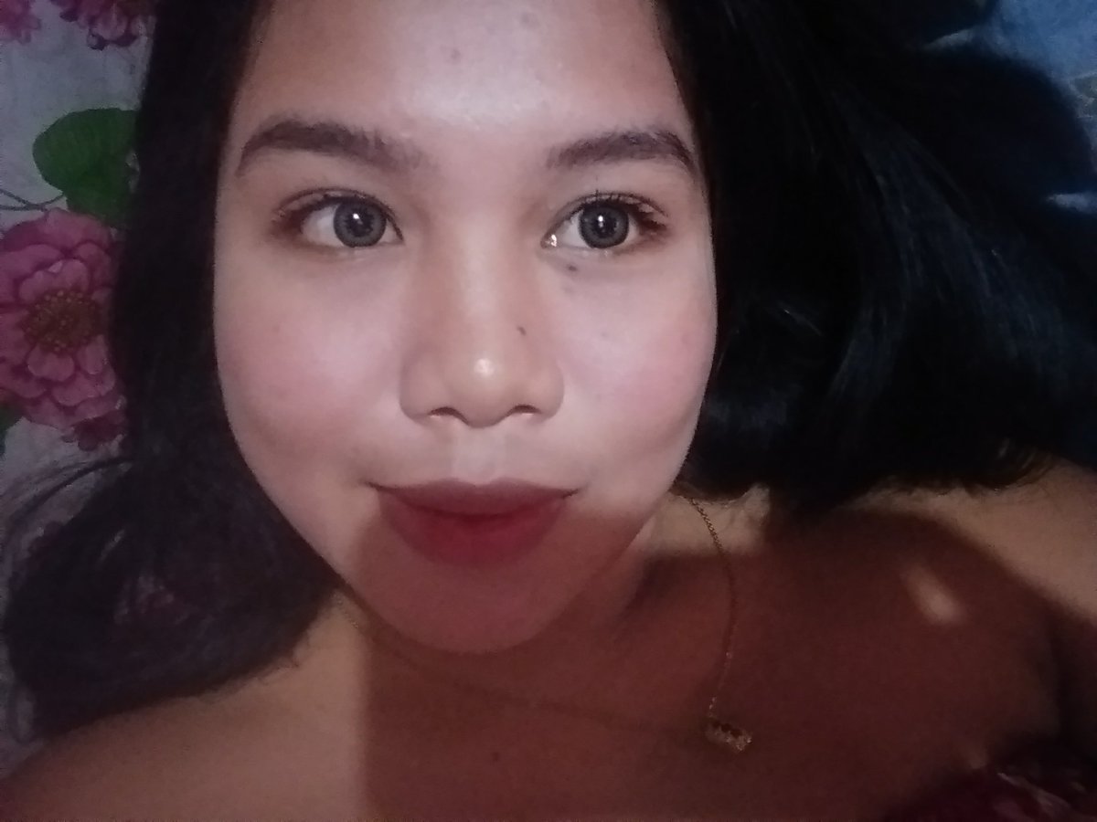 akeem1968's tweet photo. 😚👧 https://t.co/OGtIJxR0FK