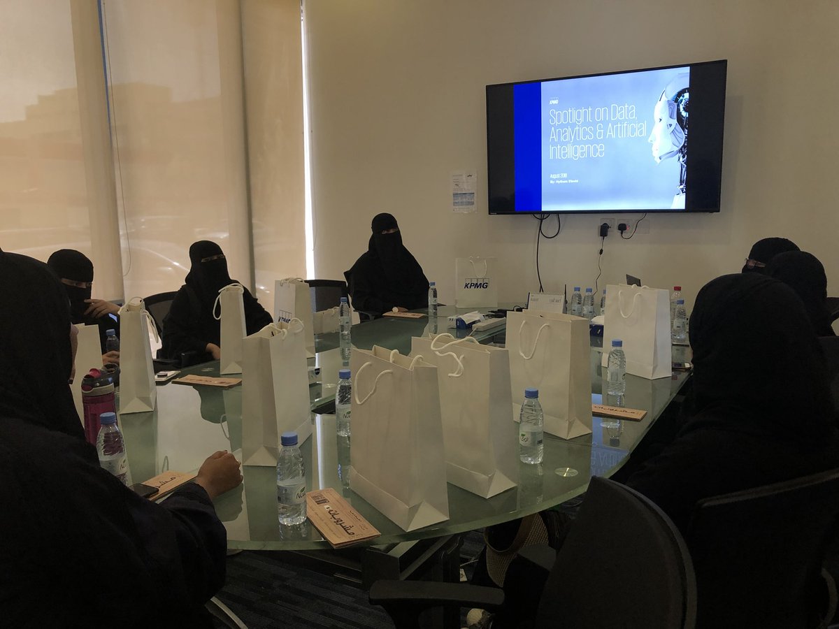 mawhibaprogram's tweet photo. Last week: Data Science students enjoyed a visit to KPMG, one of the Big Four Auditors. KPMG uses Data Science, Machine Learning, and Artificial Intelligence to service their clients. #برنامج_موهبة_بجامعة_الفيصل #برامج_موهبة_الاثرائية 
@mawhiba @Alfaisaluniv
#mawhiba_Alfaisal https://t.co/d9aaelibpy