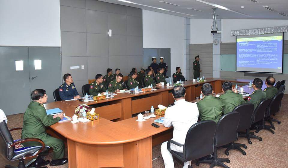 ZSittnaing's tweet photo. တပ္မေတာ္ကာကြယ္ေရးဦးစီးခ်ဳပ္ ဗိုလ္ခ်ဳပ္မွဴးႀကီး မင္းေအာင္လႈိင္ အမွတ္(၁) တပ္မေတာ္အသံလႊင့္တပ္၊ သဇင္အသံလႊင့္စက္႐ုံႏွင့္ ျပင္ဦးလြင္ၿမိဳ႕၊ စစ္မႈထမ္းေဟာင္း အိမ္ရာတည္ေဆာက္ေနမႈမ်ားအား သြားေရာက္ၾကည့္႐ႈစစ္ေဆး

ေနျပည္ေတာ္၊ ၾသဂုတ္ ၈ https://t.co/doKlqY259K