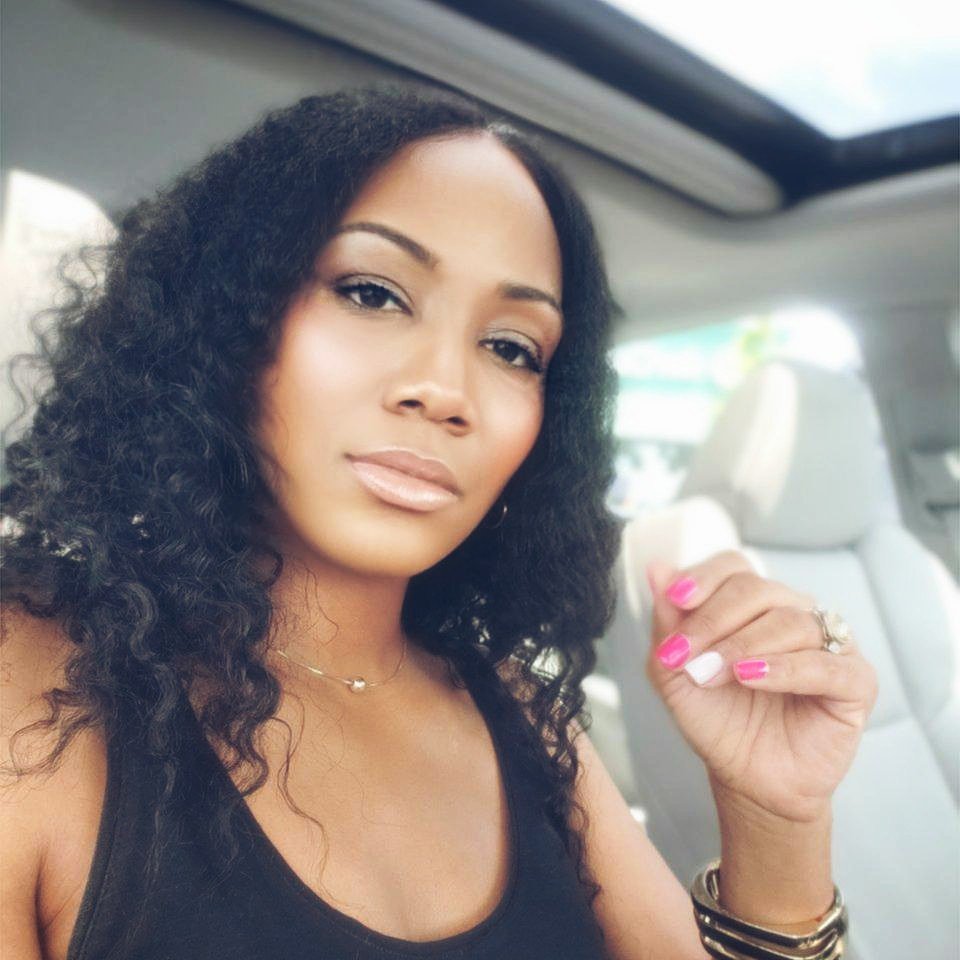 Love A Girl With Curly Hair! 😉
#TeamNatural #CurlyHair #NaturalHair #CurlyHairDon'tCare #Curls #Beauty #BlackHairIsBeautiful #HealthyHair