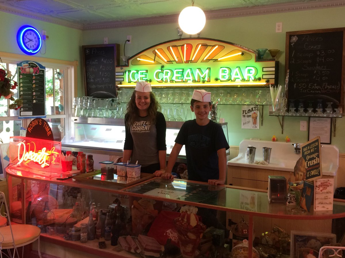 LauriVH's tweet photo. Crow’s General Store in Brandon - go visit! https://t.co/VpM0QIEAwJ