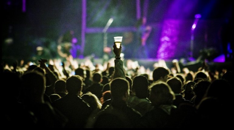 CdBalkans's tweet photo. L'été n'est pas fini !!! C'est jazzy en #Serbie, avec @nisville, et en #Bulgarie, avec A to Jazz. Et il ne faut pas oublier le  Špancirfest de Varaždin (#Croatie), ni le Gradić Fest de Novi Sad ! Retrouvez notre sélection des meilleurs #festivals de l'été https://t.co/NbxmkzqYUt https://t.co/B7cg75OQVD