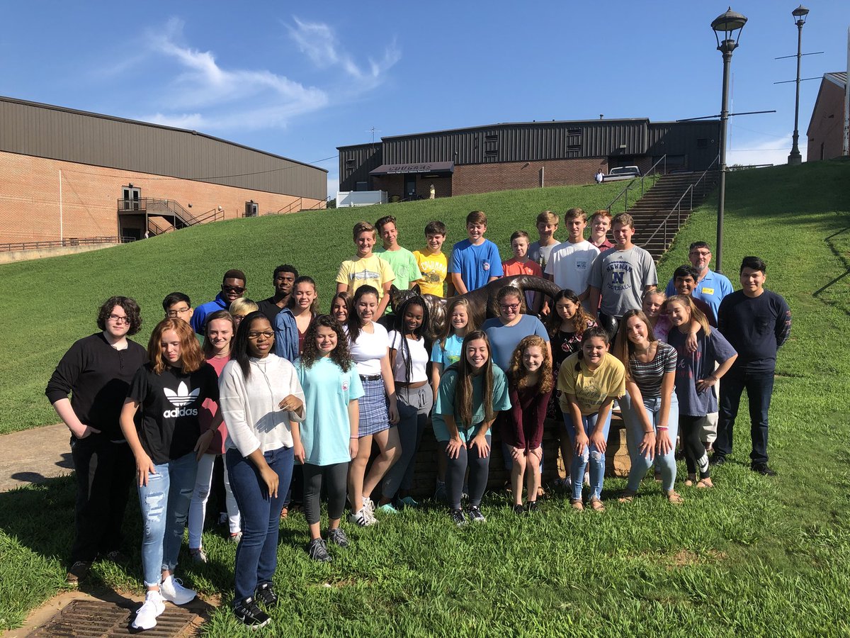 mrgarnersworld's tweet photo. 1st block AP Human Geo learning about GIS technology and applications from Newman’s Randy Hill. @newnanhshistory @NewnanHigh @Syked4SS https://t.co/2ck6JVy4gR