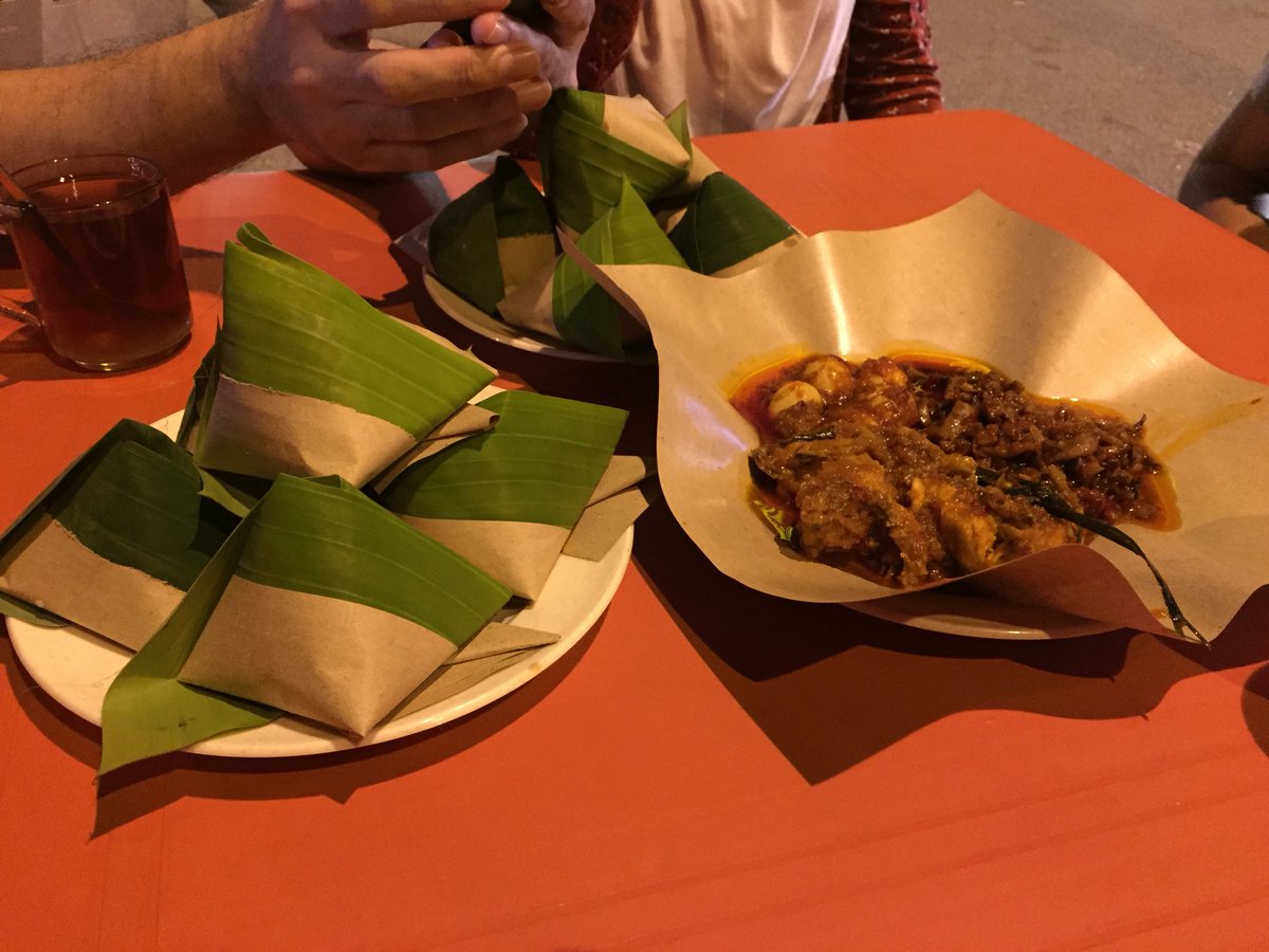 pualdidan's tweet image. It’s nasi Lemak time #sambalsedap