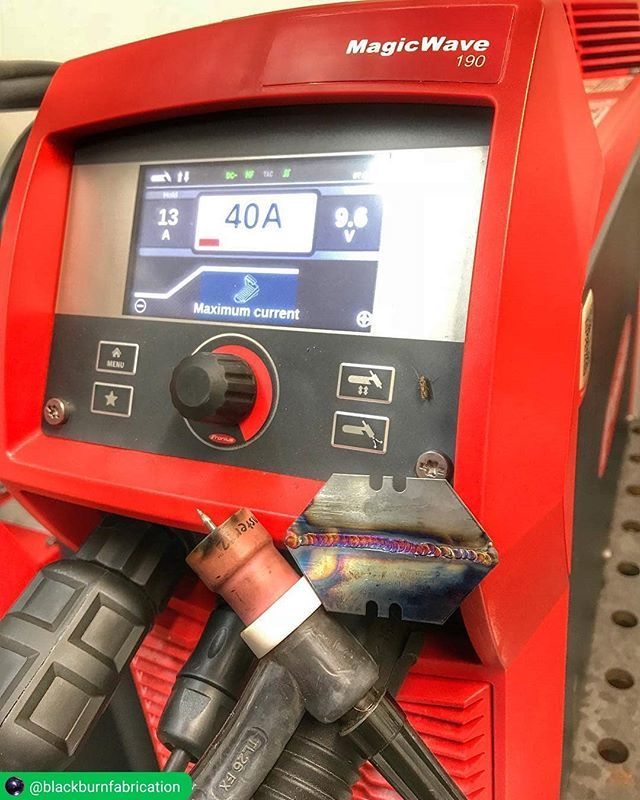 froniuswelding's tweet photo. Welding razorblades!
👌🏼
#RepostSave @blackburnfabrication with @repostsaveapp ・・・ Hate to break tradition. First weld with #magicwave190 on a razor blade. For those that have asked no the torch isn’t proprietary to the welder. Very smooth arc. I’… https://t.co/j8NhAFGJwo https://t.co/8E6BmeWfVz