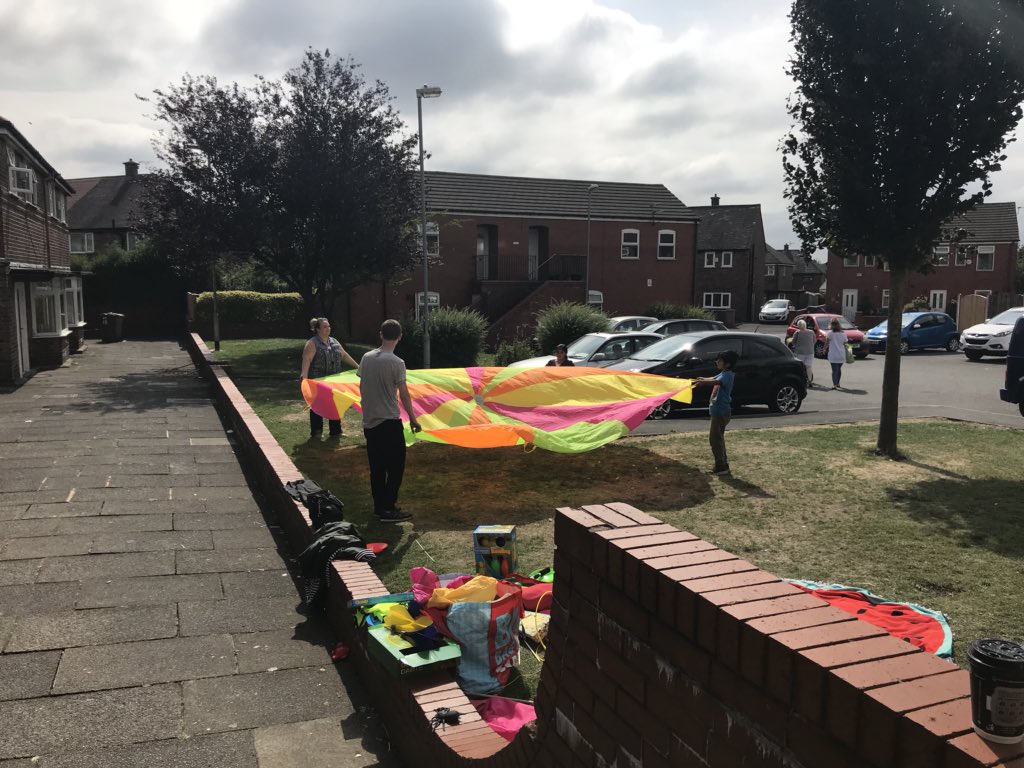 Great afternoon at apfel lane with <a href="/REELCIC/">TEAM REEL</a> this afternoon... outdoor in the ☀️ dont forget we are here every tuesday 1.30pm -3.30pm <a href="/FCHONeighbourhd/">FCHO Neighbourhoods</a> <a href="/FirstForFCHO/">First Choice Homes Oldham</a>