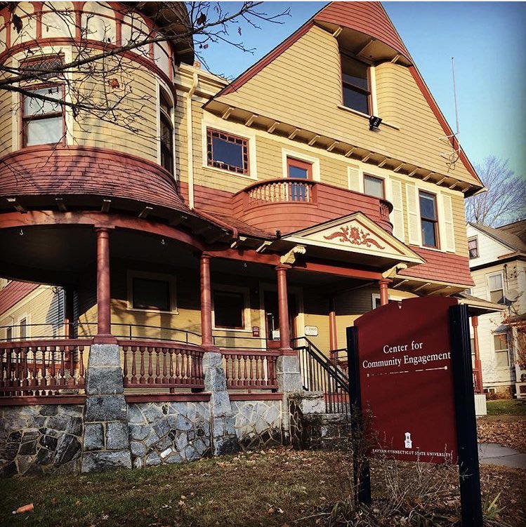 EasternCCE's tweet photo. Community Programs and Special Events are now life for the 2018 Fall Semester! Sign up for yours today!! #volunteer #windhamcommunity https://t.co/tNF5vI1P1a