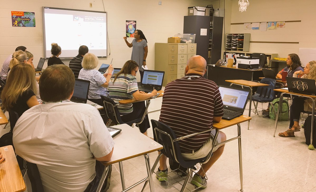 SMcKinney21's tweet photo. Thankful for these amazing #EdTechTeam presenters starting off our day with @Google tips &amp; tools! @edtechteam #a1techsplat https://t.co/96h8lguhiY