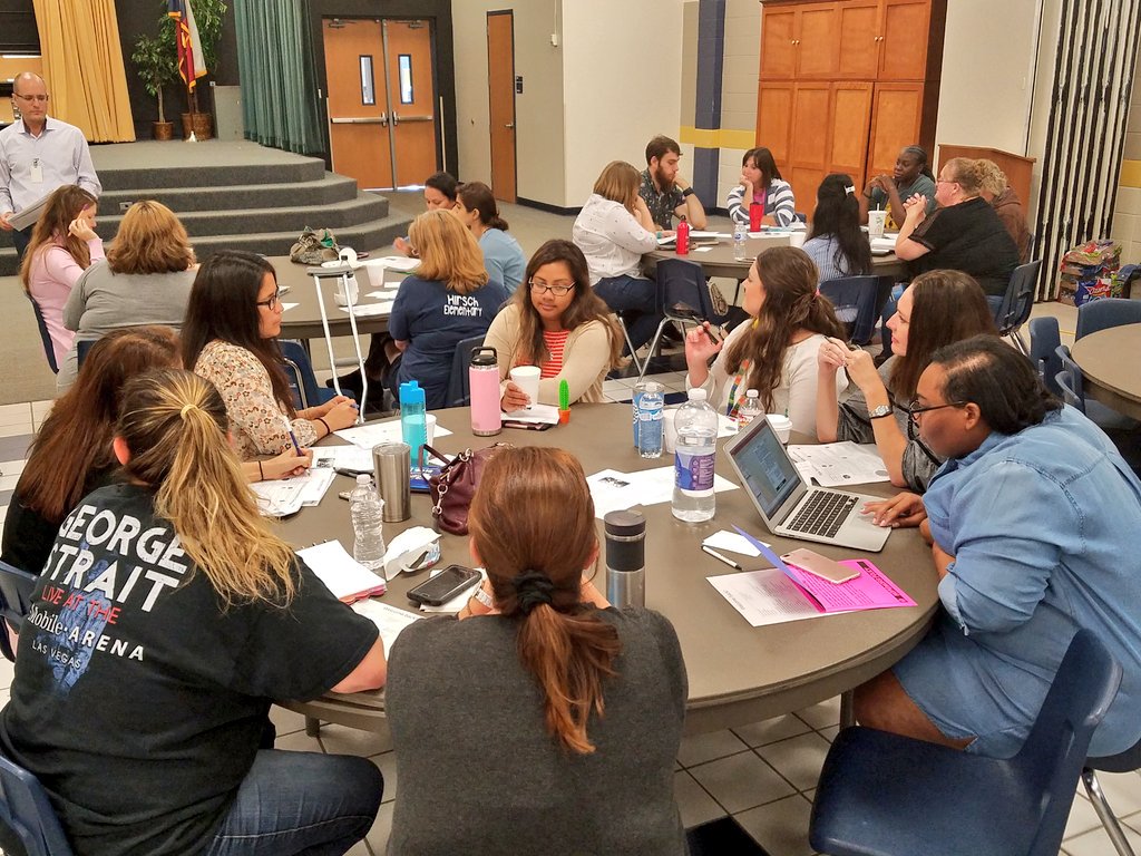 SpringISD's tweet photo. Teachers and staff know it's important for all @HirschHawk Elementary to prepare for the new school year. Today they are doing just that. #PrefessionalDevelopment #DualLanguage #HirschHawks https://t.co/1m2irURArH