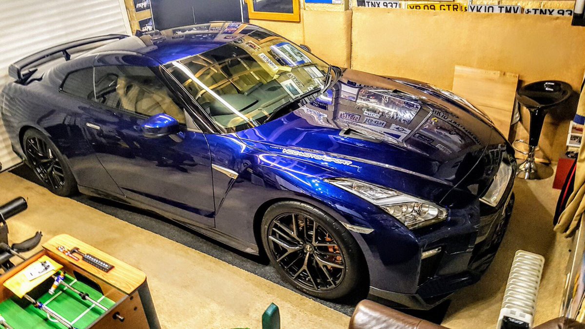 jonsanderstd's tweet photo. Another GTR comes has a few colour changes, gets some massive power and goes. What next?... https://t.co/WoPZ0n5Gfw