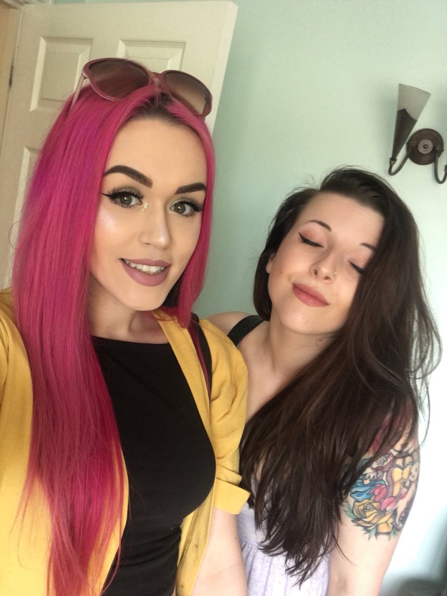 graceolsenn's tweet photo. Missing my soul sister more than ever π―ββοΈπ₯π @ttemilyy #LongDistanceBestFriends https://t.co/QJMlXrnY4B