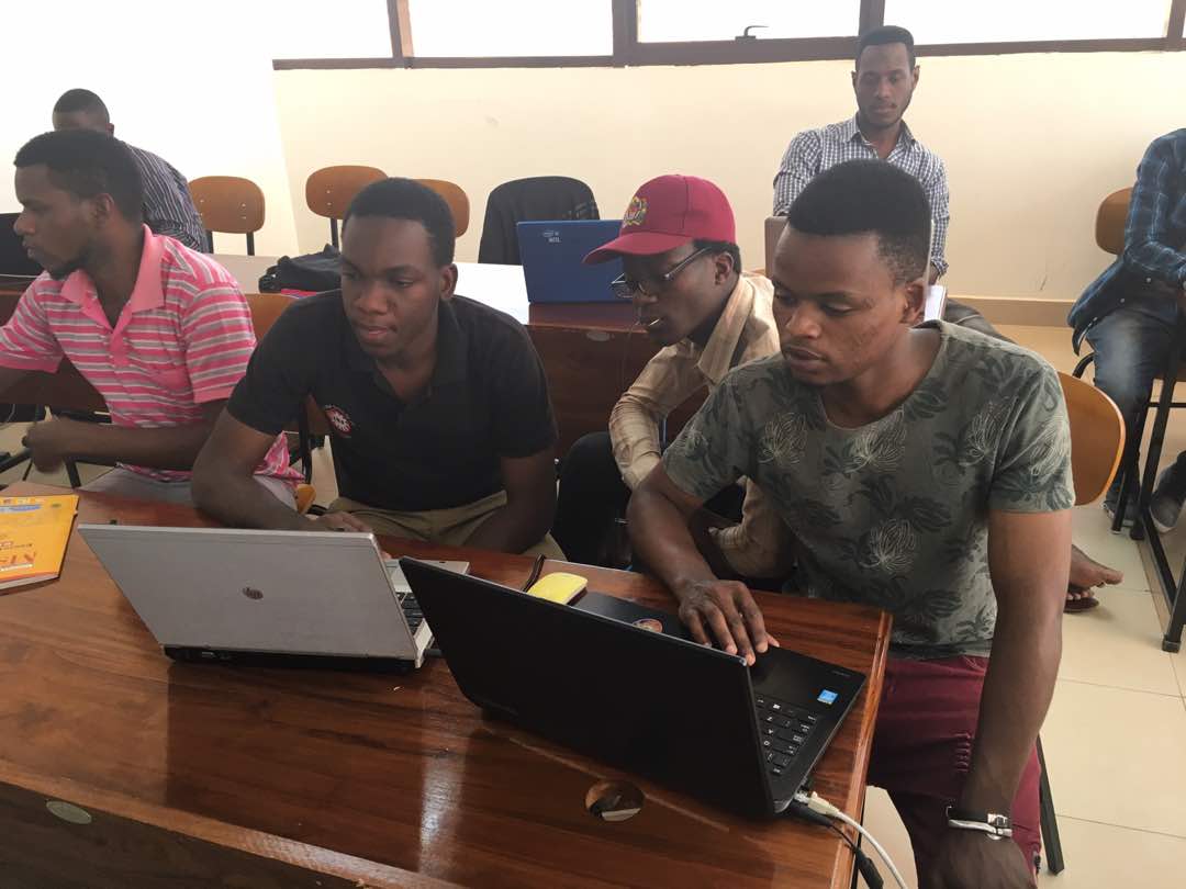 ParrotAI's tweet image. Wonderful session at UDOM-CIVE, implement #DeepLearning lab work.

#MLfor6Weeks #parrotAI #pytorch