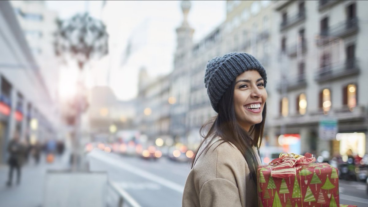 colloquy's tweet photo. Sign up for our 2018 Holiday Retail Outlook #webinar on August 9th at 1:00 PM EDT. We’ll share what’s most important for holiday shoppers this year &amp; the key strategies retailers can implement to optimize the customer experience from start to finish. https://t.co/LnaifVoozB https://t.co/QsNlttlhiI