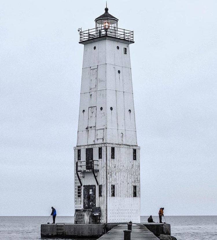 authentic_mi's tweet image. It’s National Lighthouse Day!! Did you know that Michigan has the most lighthouses than any other state?