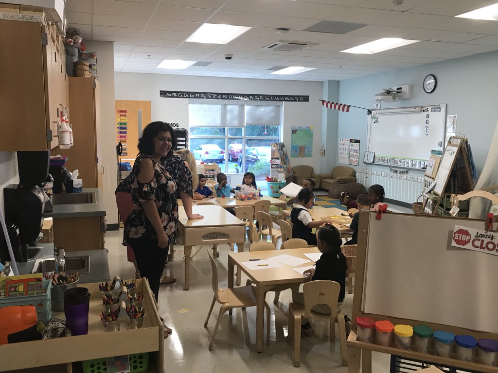 LadyKarenPMJ's tweet photo. First day at Cambridge PreK @MNPSfedprogs @SusanCochrane7 @MNPSSouthwest https://t.co/v1XLbeBNMf