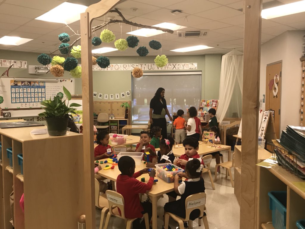 LadyKarenPMJ's tweet photo. First day at Cambridge PreK @MNPSfedprogs @SusanCochrane7 @MNPSSouthwest https://t.co/v1XLbeBNMf