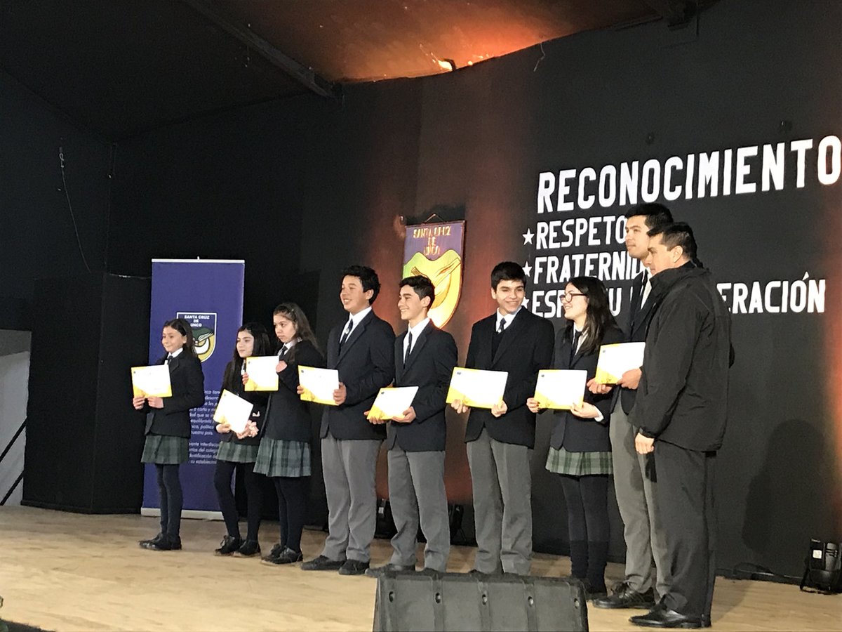 uncoefi's tweet photo. #EspírituDeSuperación es el valor que motiva a la persona a perfeccionarse a sí misma en lo humano, espiritual y profesional, venciendo los obstáculos que se presenten.
Los estudiantes destacados del @santacruzdeunco, siempre luchadores. https://t.co/5P41cMsBpT