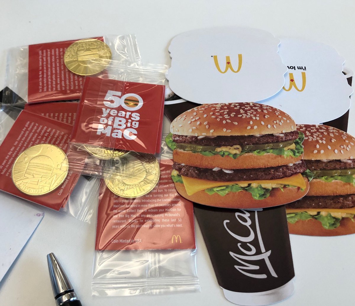 MelissaLantsman's tweet image. Thanks to my friends ⁦@McDonaldsCanada⁩ for making me an office hero today. We’ll be celebrating with #BigMac50’s all around today.