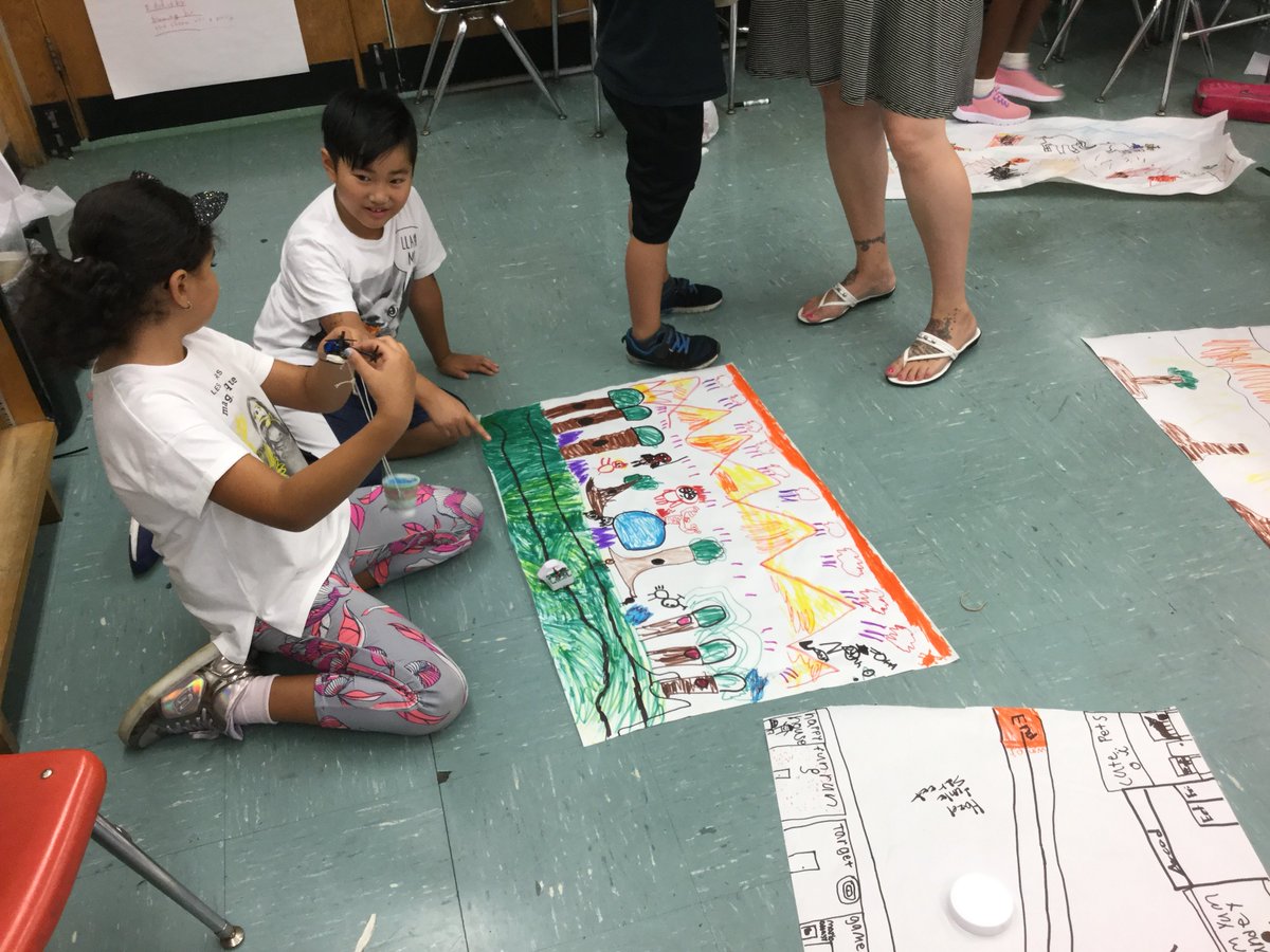 S069r's tweet photo. Ms. Flores' class. #campinvention #optibots #opticalsensors https://t.co/Rd3Fvhis0x