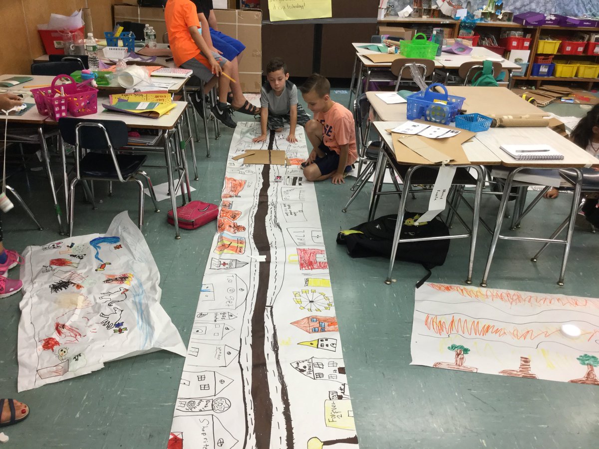 S069r's tweet photo. Ms. Flores' class. #campinvention #optibots #opticalsensors https://t.co/Rd3Fvhis0x