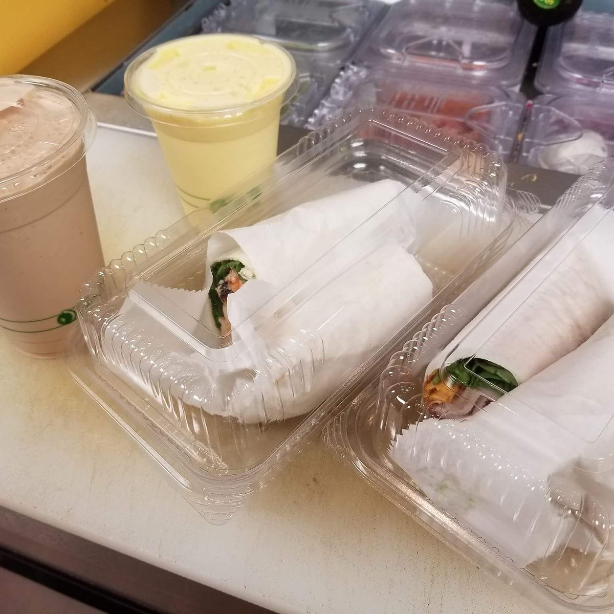 Combo Tuesday is off to an early start; Turkey Avacado Bacon Wrap with a Protein Smoothie and a Buffalo Chicken Wrap with a Tropical Smoothie. 
$1.00 off a smoothie and wrap or panini combo.

#getjuiced #smoothie #healthy #soup #wraps #Realsmoothies #panini #combotuesday