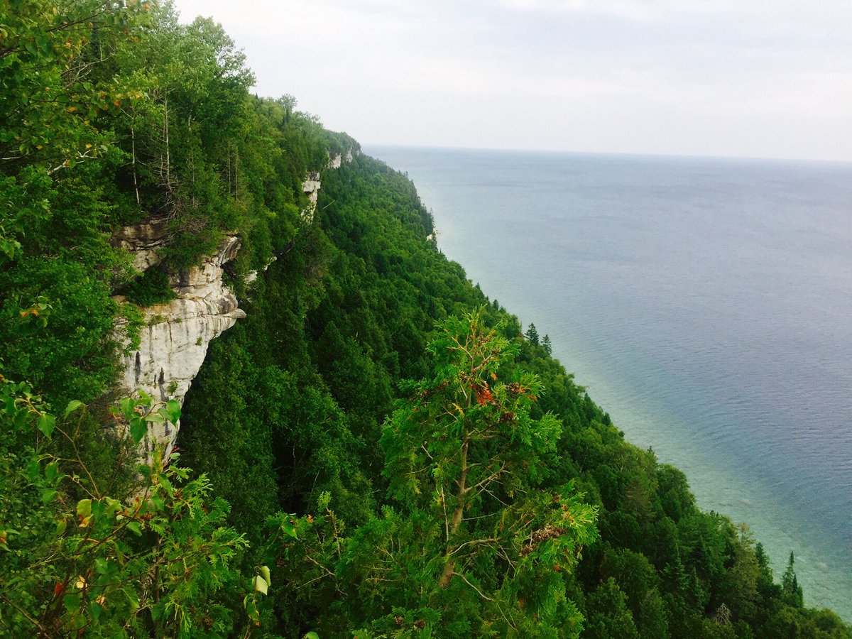 4.5 hour hike through some rough terrain at Lions Head. Always enjoy the #brucetrail 🇨🇦