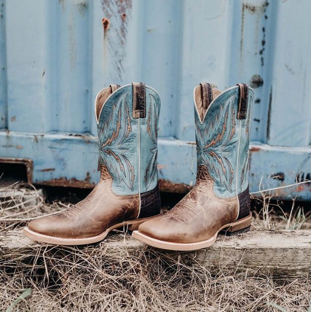 Ariat International on X: Beat the blues in our Arena ReBound Western Boots!  #AriatBoots Photo credit: @Westerninc  / X