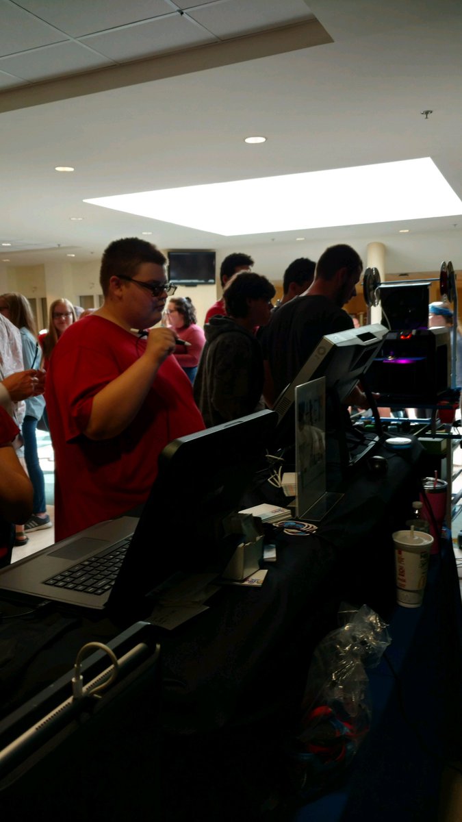 techxpress1700's tweet photo. Technology Express at the Student Tech Blitz 2018 #GHSStuTech18 #GreenevilleHighSchool #zSpace #MakerBot #MakerSpace #HP https://t.co/I7FIe8bLTK