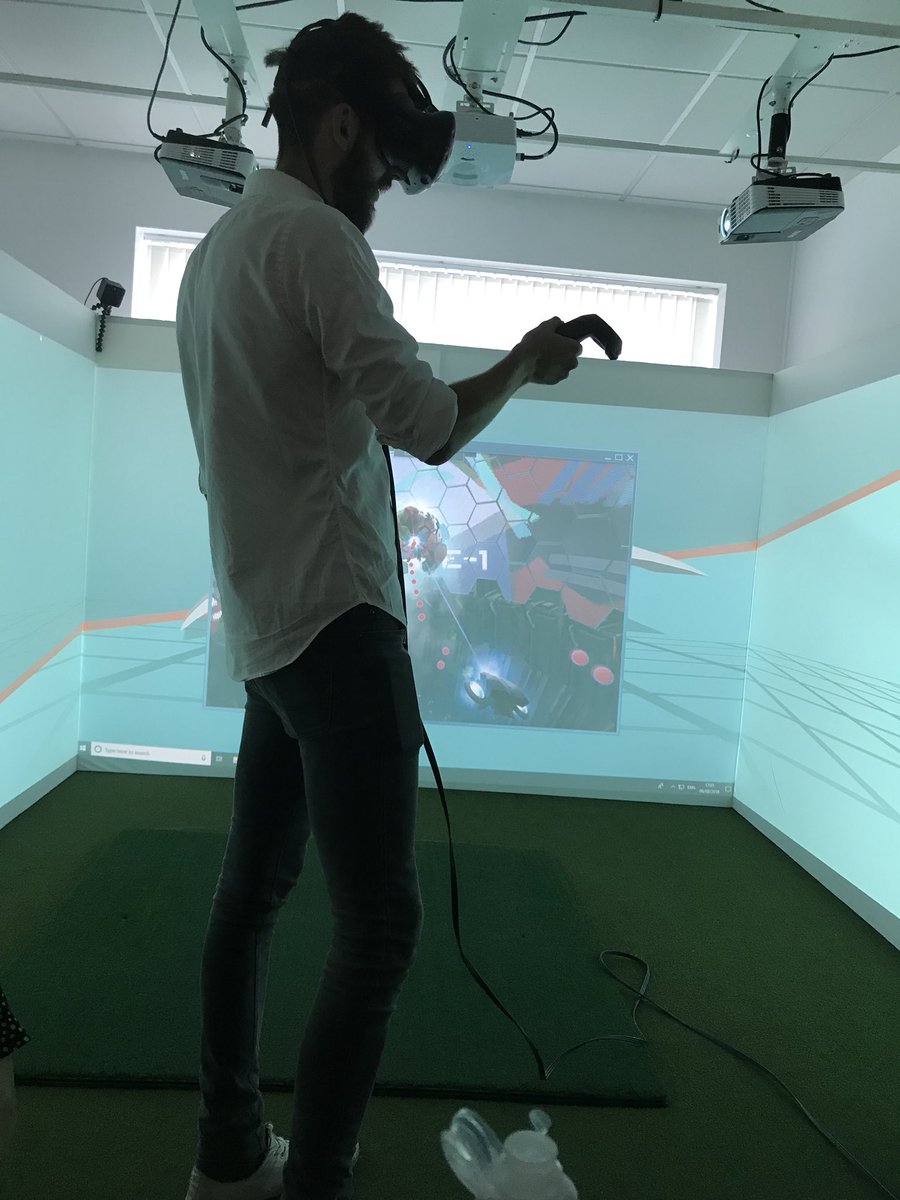 Toni_Potter90's tweet photo. Awesome time seeing some cool VR with @VRSimSystems #innovation #VirtualReality #LifeAtCapgemini #technology @JoshWorthh @AdeleEvery @Carolionhogan24 https://t.co/Bw9aIrqvAq