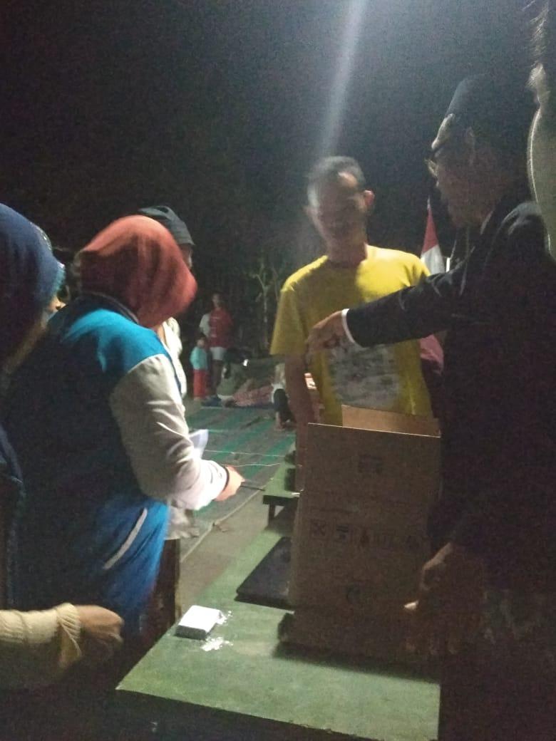 desa_bodeh's tweet photo. Simulasi pemungutan suara menggunakan E-Voting dg alat seadanya namun sangat membantu warga ..... https://t.co/p924IjrWtC