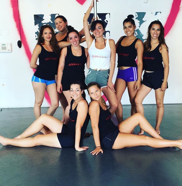 SoBePoleDance's tweet photo. It’s time to celebrate!!! Have you booked your private party with us yet?!?!
Don’t wait just contact us at 3055327171!!!
#sobepolefitness #sobepoledancestudio #miamifitness #miamipoledancers #miamibachelorette #poleparty https://t.co/UKskjGBoob