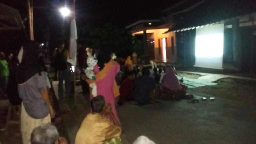 desa_bodeh's tweet photo. Simulasi pemungutan suara menggunakan E-Voting dg alat seadanya namun sangat membantu warga ..... https://t.co/p924IjrWtC