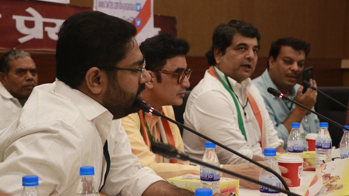 drajoykumar's tweet photo. Had a great meeting with our state, district and Assembly social media team along with @SinghRPN ji, @UmangSinghar ji. Thanks @mayur_jha and @Zoheb_Sh for organizing a  wonderful training session. @divyaspandana . https://t.co/1yy0UJ7tcr