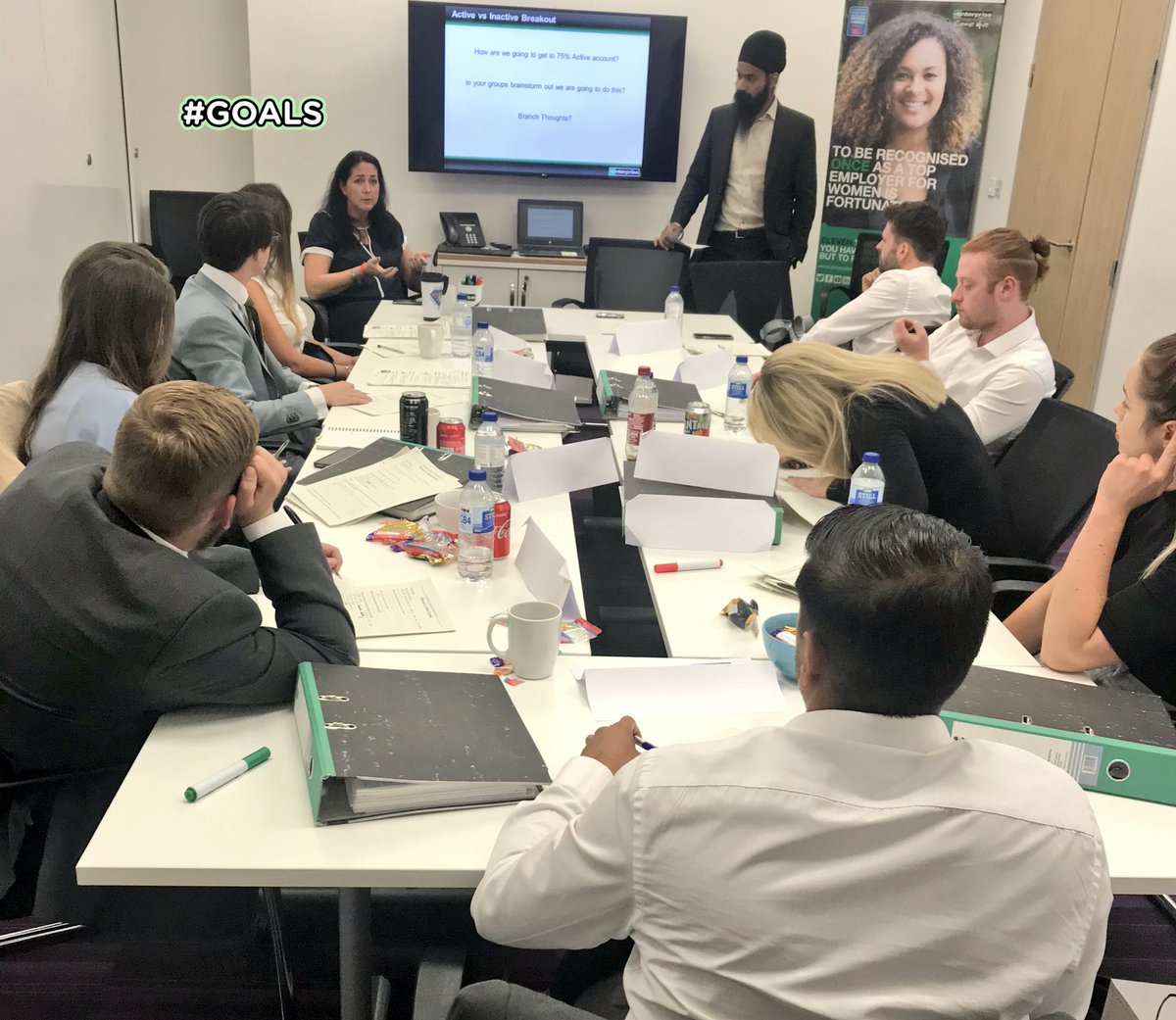 clare_beynon's tweet photo. @JaneneScurfiel1 &amp; @Ja5k1rat hosting Business Rental Training at #90daytraining #oneenterprise #SU4 #growth 📈 https://t.co/1Kwf5U2Hg6